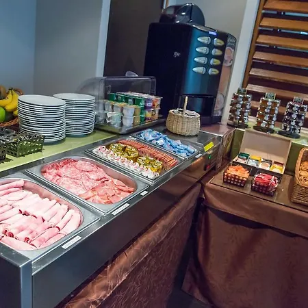 شقة فندقية ريسيدوتيل غاليري تاتري 3*